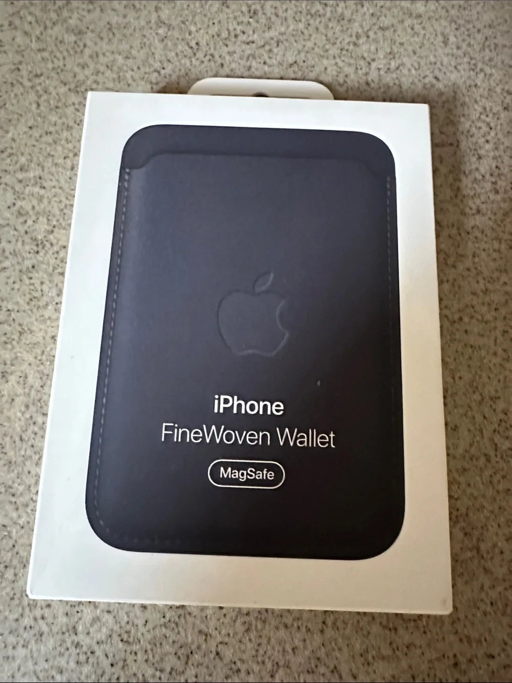 Apple FineWoven MagSafe Wallet - Black